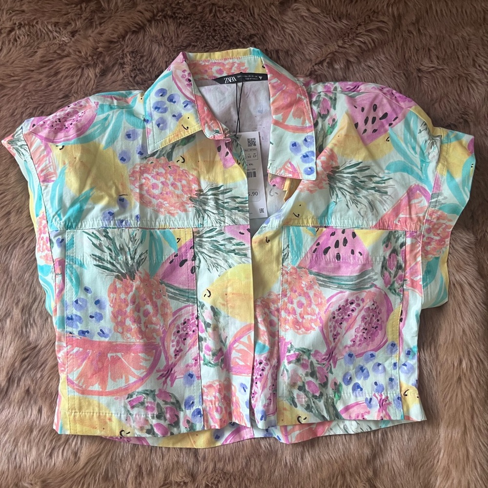 Zara fruity floral cropped button front top size XS BNWT